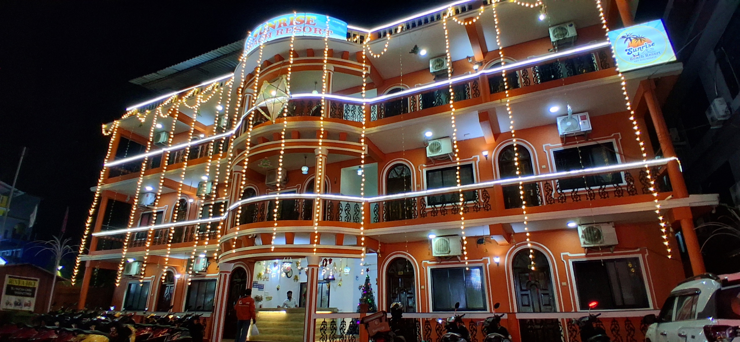 Hotel sunrise beach resort